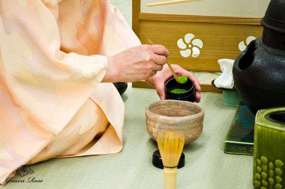 There are many images of tea utensils and the tea ceremony on the internet. This one caught my eye, possibly because I sensed the accompany text referred to tea and the five senses.