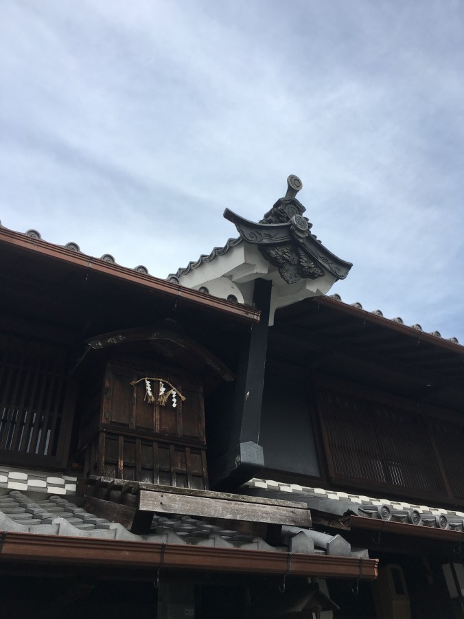 One trip I had planned was to visit Mino City in Gifu Prefecture, the 'town of Washi (Japanese paper) and Udatsu'. The Udatsu were a special raised firewall at the end of the roof built to protect merchant houses from fire. Most of the surviving examples of this architecture are found in Mino. 